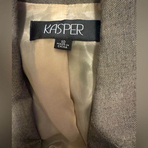 Kasper Brown Blazer with Cream Accents - Picture 10 of 12